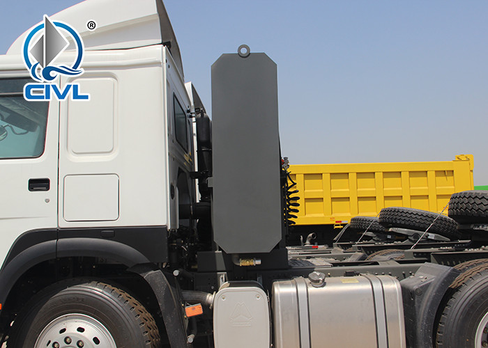 SINOTRUK HOWO 6 X 4 Tractor Truck Head 371HP Prime Mover Truck with Euro II / III Manual Transmission