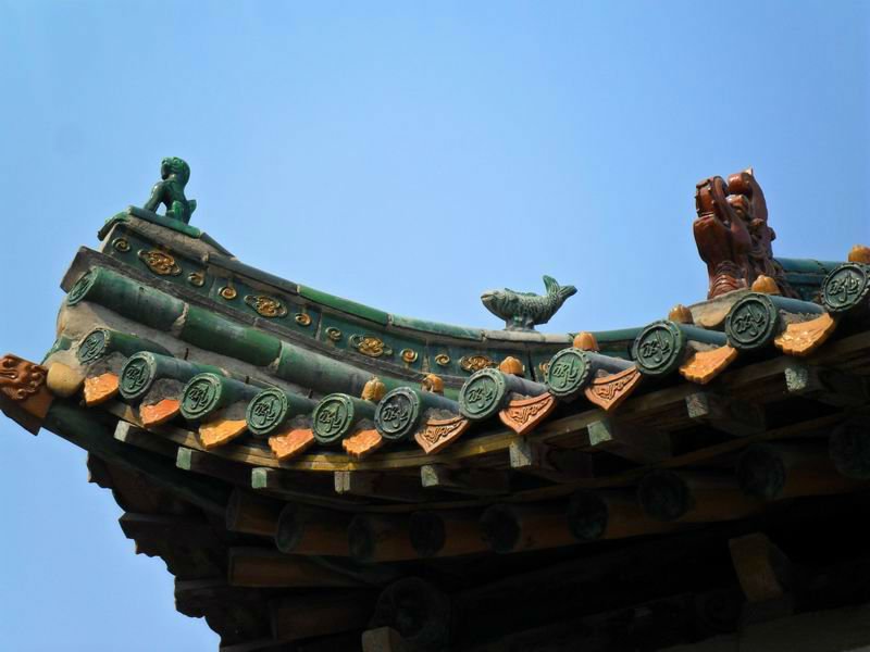 Dark Green Asian Style Roof Tiles Perfect for Antique Building Materials in Garden Buildings