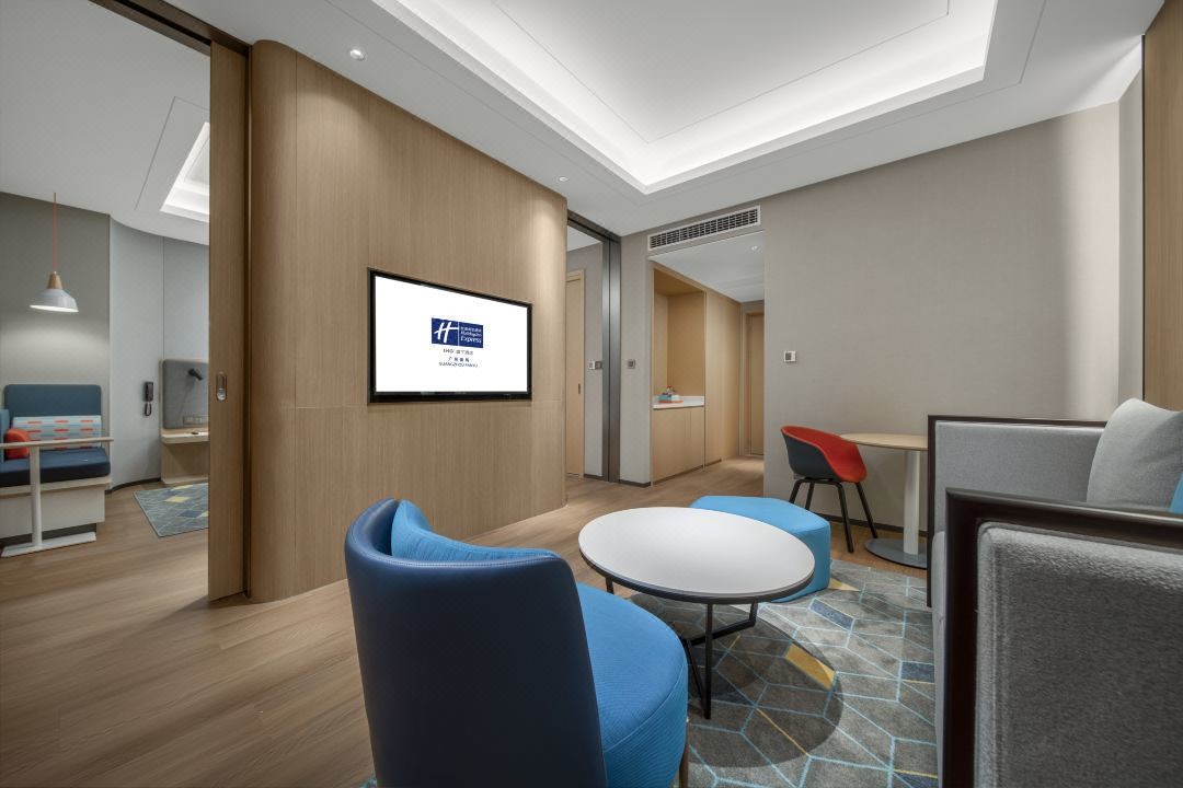 Hotel Guest Room Furniture for Comfortable and Contemporary Hotel Accommodations