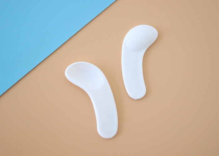 White 33.5mm Plastic Cosmetic Spoon Makeup Spatula