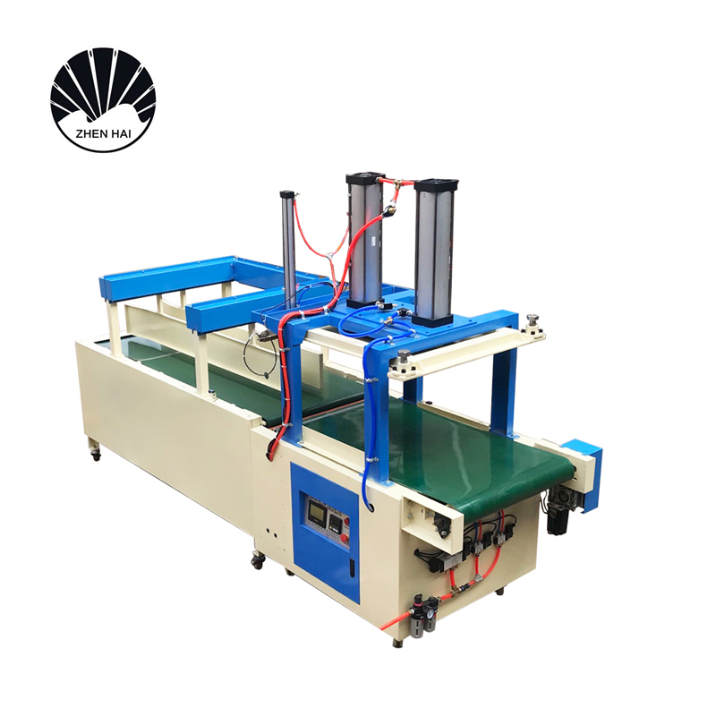 Fully Automatic Pillow Cushions Compress Packing Machine With Sealing 0.4Mpa