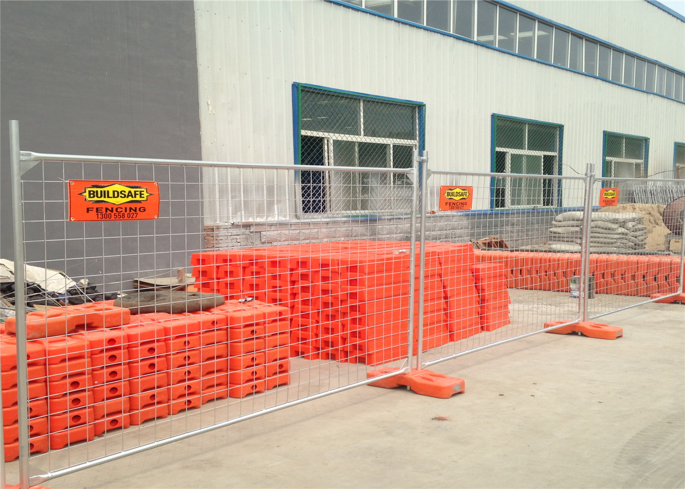 temp fence panels .foot ,clamp brace china temp fencing imported for sale in BROOME 2100mm x 2400mm