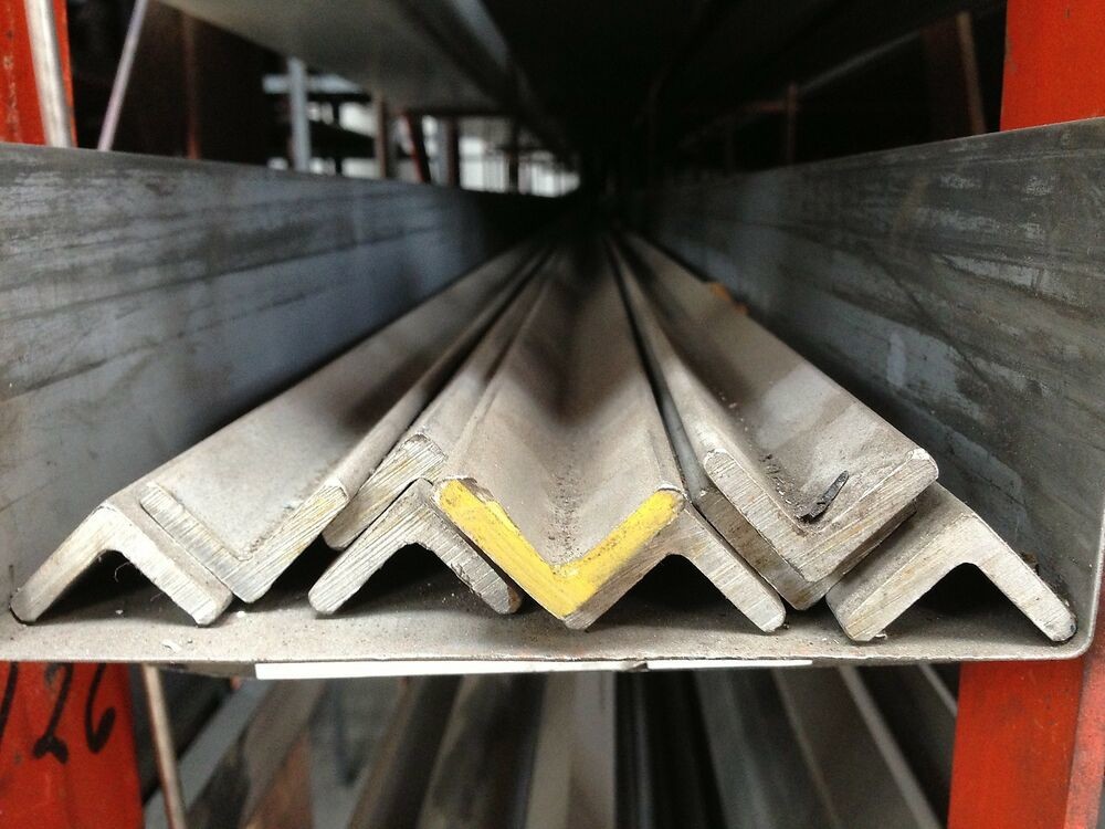 Mirror Finish Stainless Steel Unequal Angle BA ASTM SUS 201