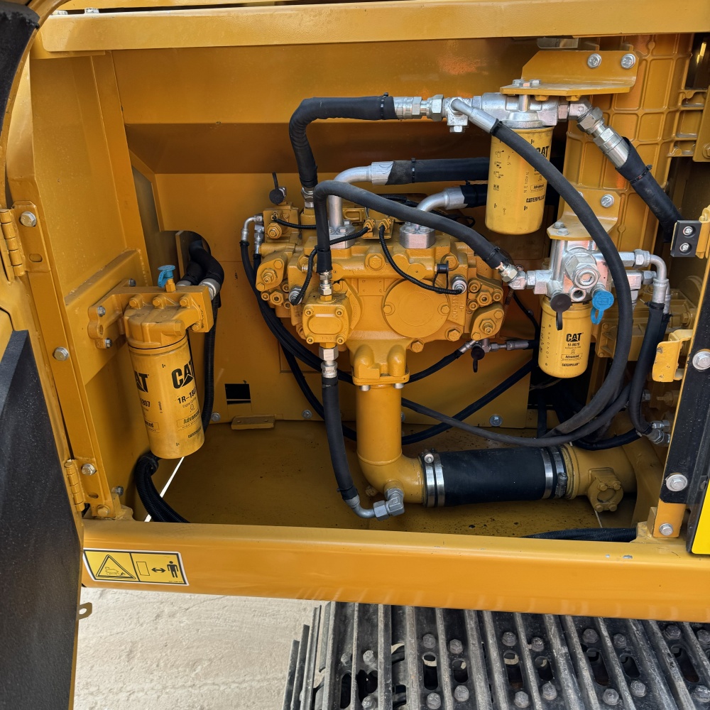 CAT330 Second Hand Excavator with Original Soft Steel Design and Powerful Engine