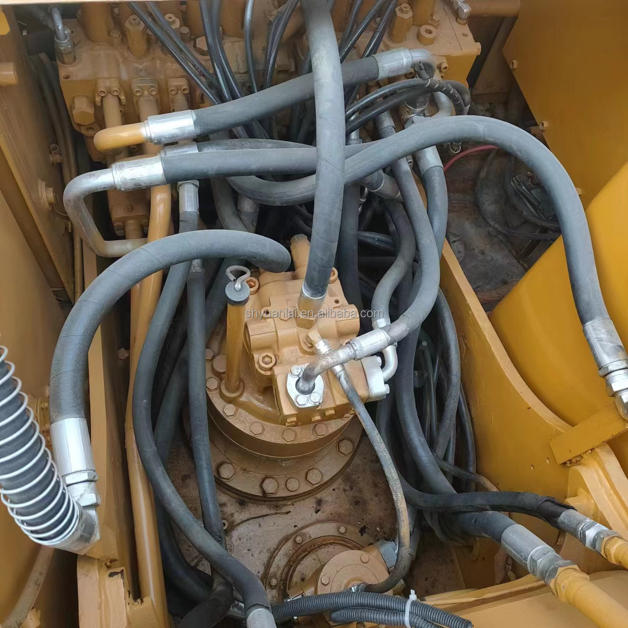 Used Excavator CAT 320B 320C 320D Earthmoving Mini Excavator with 0.8m3 Bucket Capacity