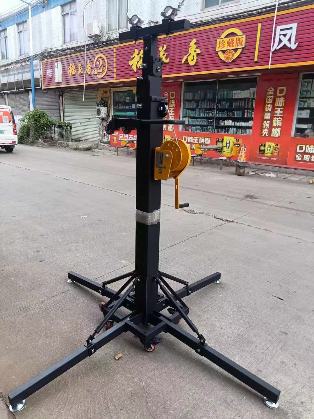 Portable 300x300mm Line Array Truss Lift Tower For Speaker Display