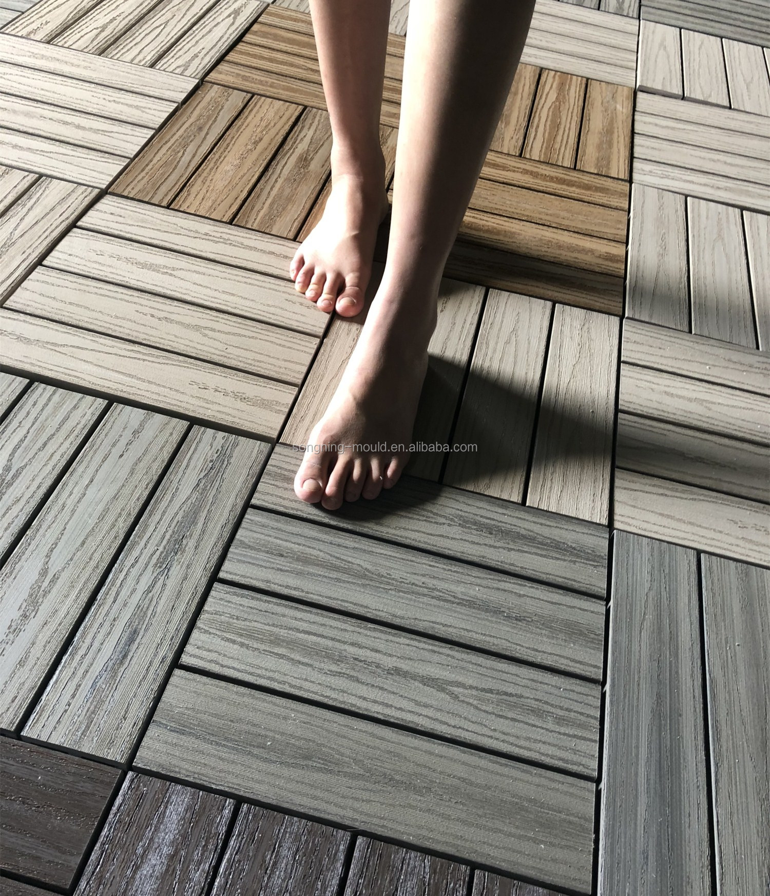 300mm*300mm Plastic Based PVC Square Pool Deck Tiles Above 18mm Thickness