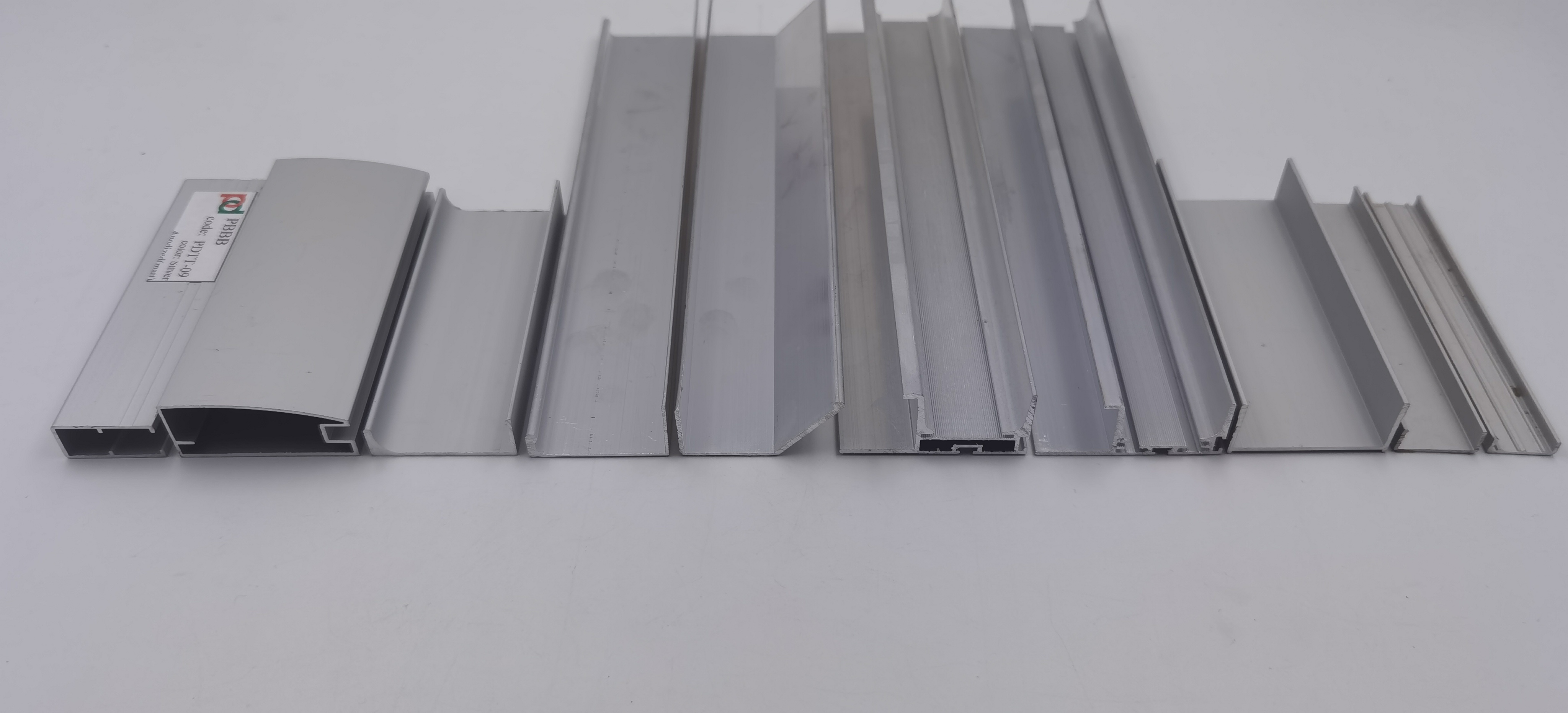 6 Meters 6063 T5 Aluminium Kitchen Profiles For South America