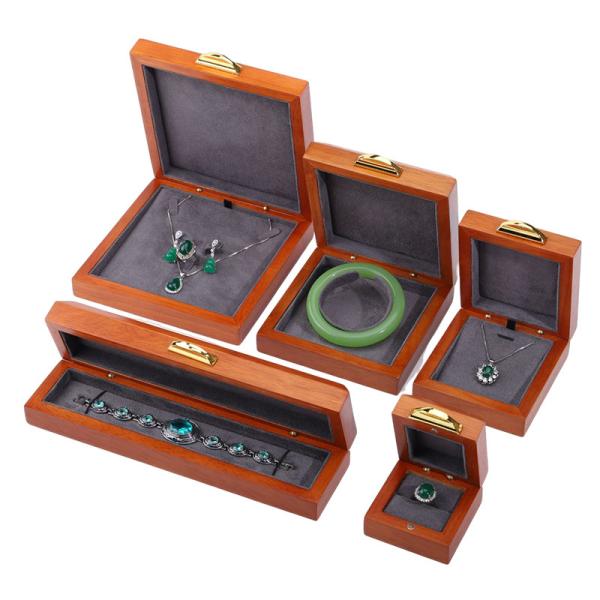 Custom Embossing Logo Luxury Wood Jewelry Box Packaging For Bracelet Necklace