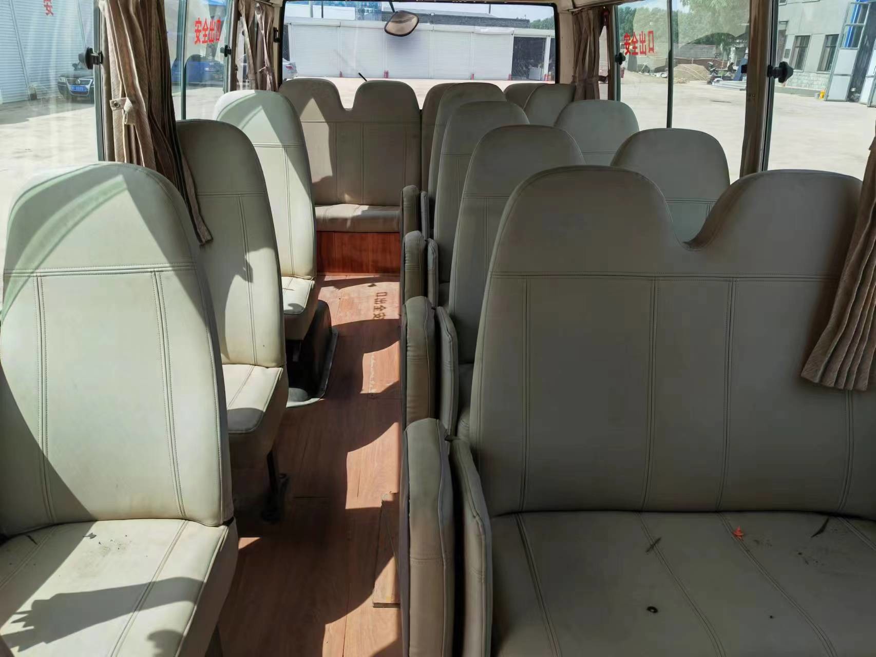 2017 Year 29 Seats Used Toyota Coaster Bus With Diesel 1Hz Engine With Folding Door