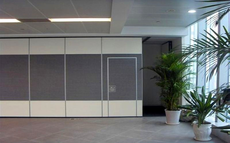 Wooden Soundproof Folding Office Partition Walls Singapore / Movable Partition Wall Systems