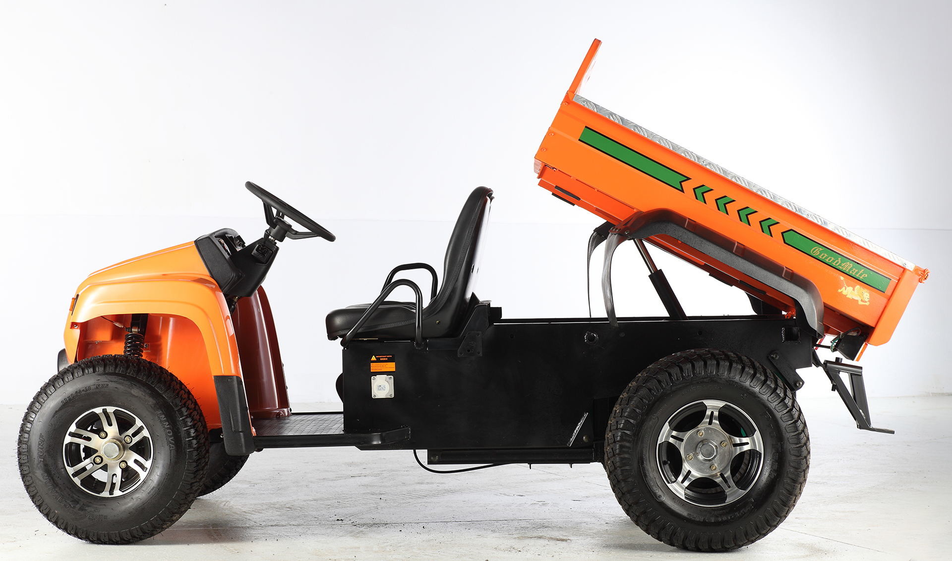 Farm Using 4x4 Utility Vehicle Dynamic Power EEC Approval