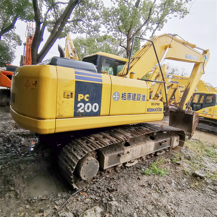 Japan Used Komatsu PC200-7 Excavator with Original Hydraulic Cylinder in Good Condition