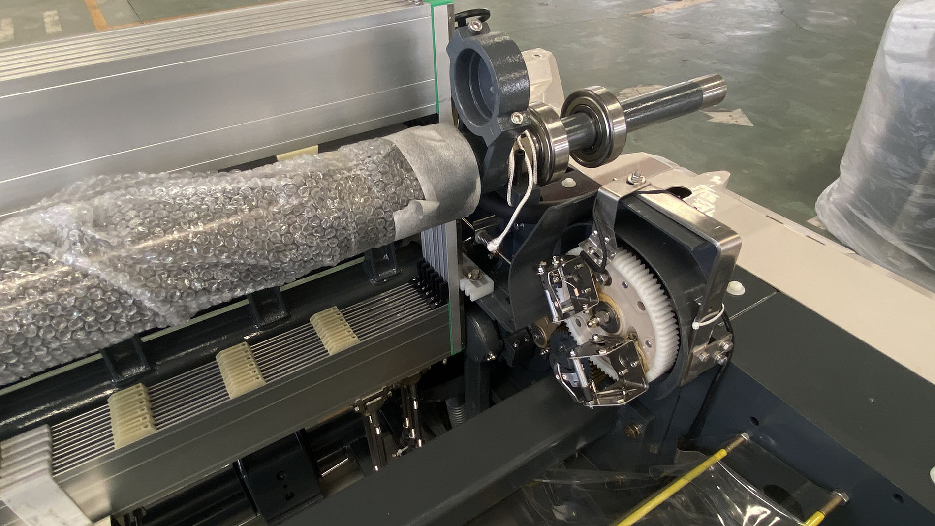 High Speed Textile Carding Machine Water Jet Loom Yarn Twisting Fiber Fabric