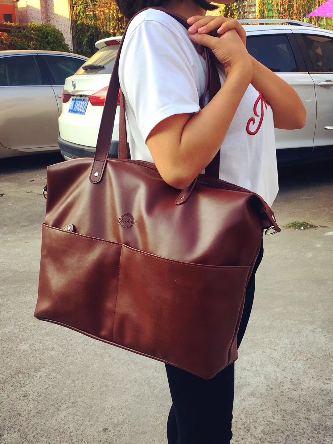 Neutral PU Leather Baby Changing Bag , Messenger Diaper Bag 18"W X 13"H X 4.5"D Inch
