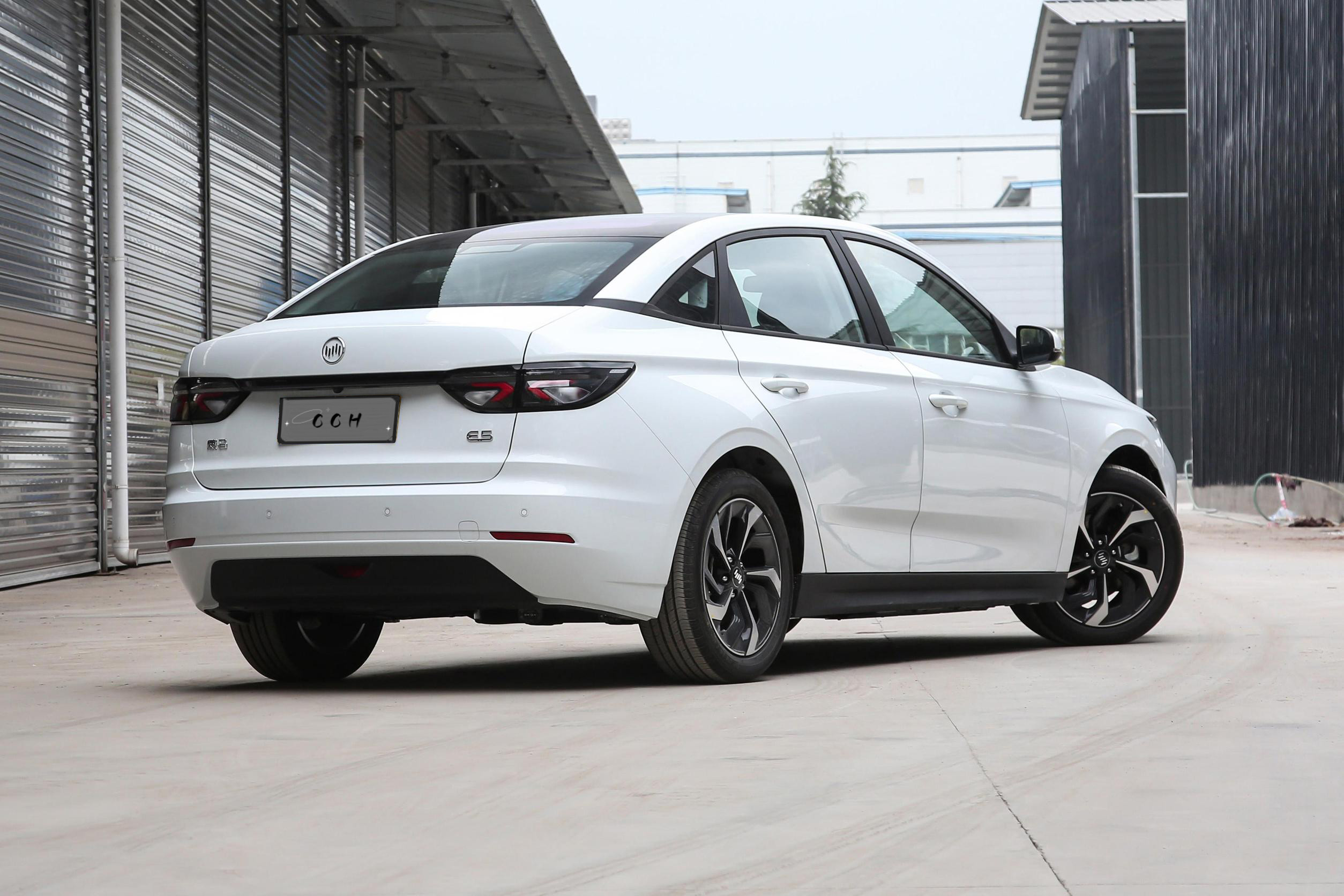 E70 Pro Dongfeng New Energy Electric Vehicles G59 Dongfeng Fengshen Hybrid Aeolus G59E70 Yixuan Max