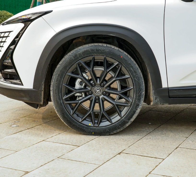 Changan UNI-T 2022 2.0T 233HP Noble Model 8AT 5 Seats SUV With 20" Wheel Hub