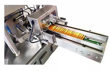 Fully Automatic Stand Up Pouch Packing Machine For Cashew Nut Candy Dried Fruit