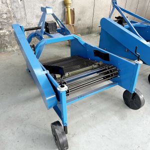 Three Point Mouted Potato Harvesting Machine For High Yield Farming