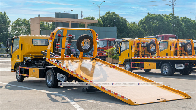 Best Sellers 6ton Wrecker Tow Recovery Truck Towing Equipment Flatbed Tow Equipment
