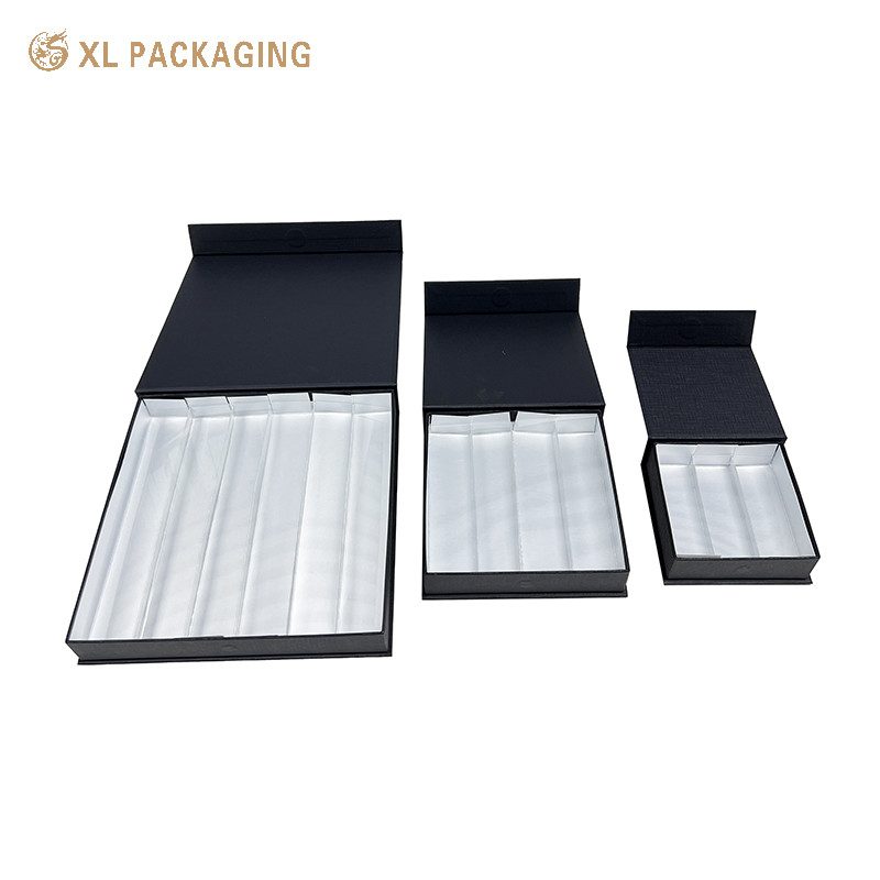 Luxury Paperboard Chocolate Paper Box Black Magnetic Gift Box With Paper Dividers