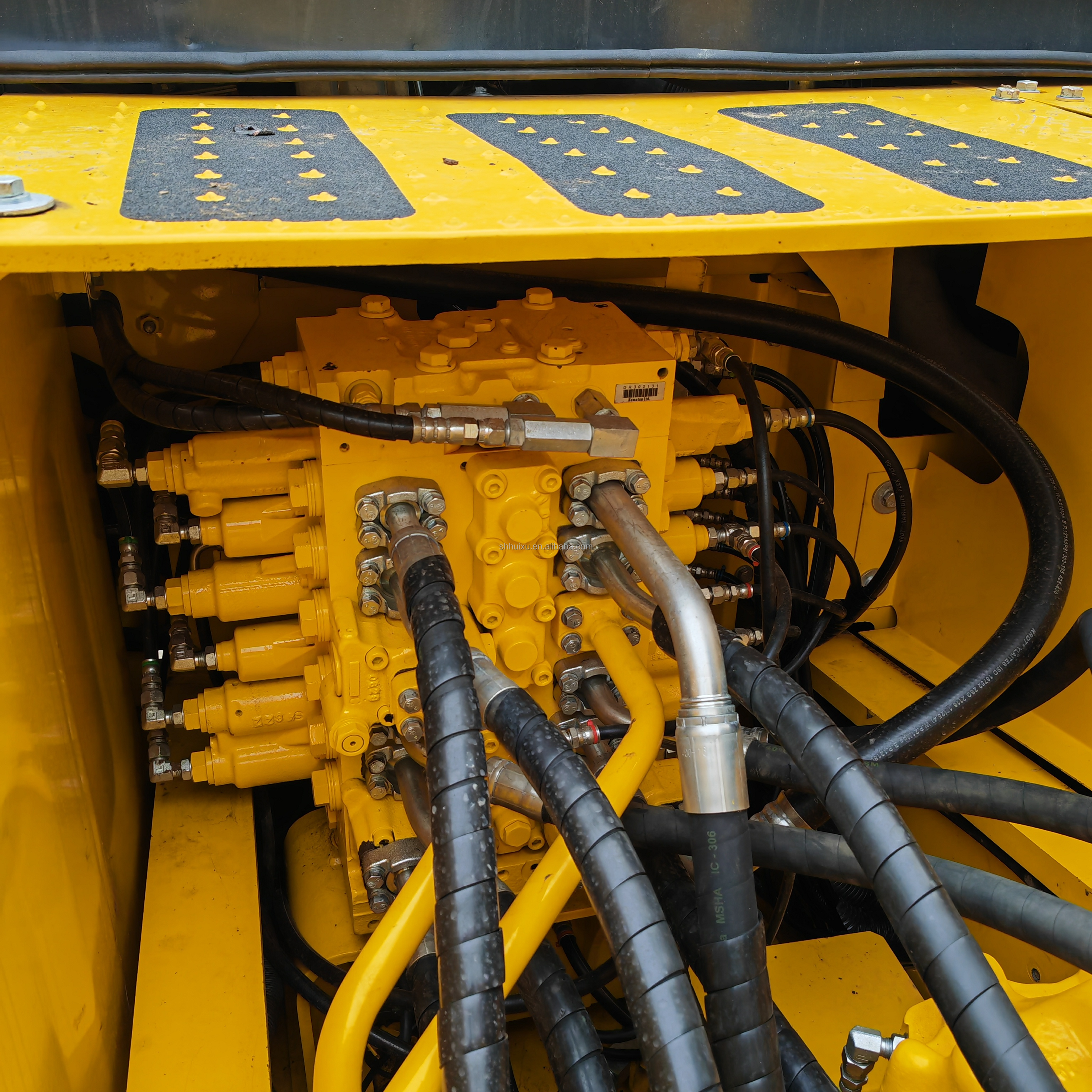 used crawler excavator with high power komatsu pc200/second hand komatsu pc200