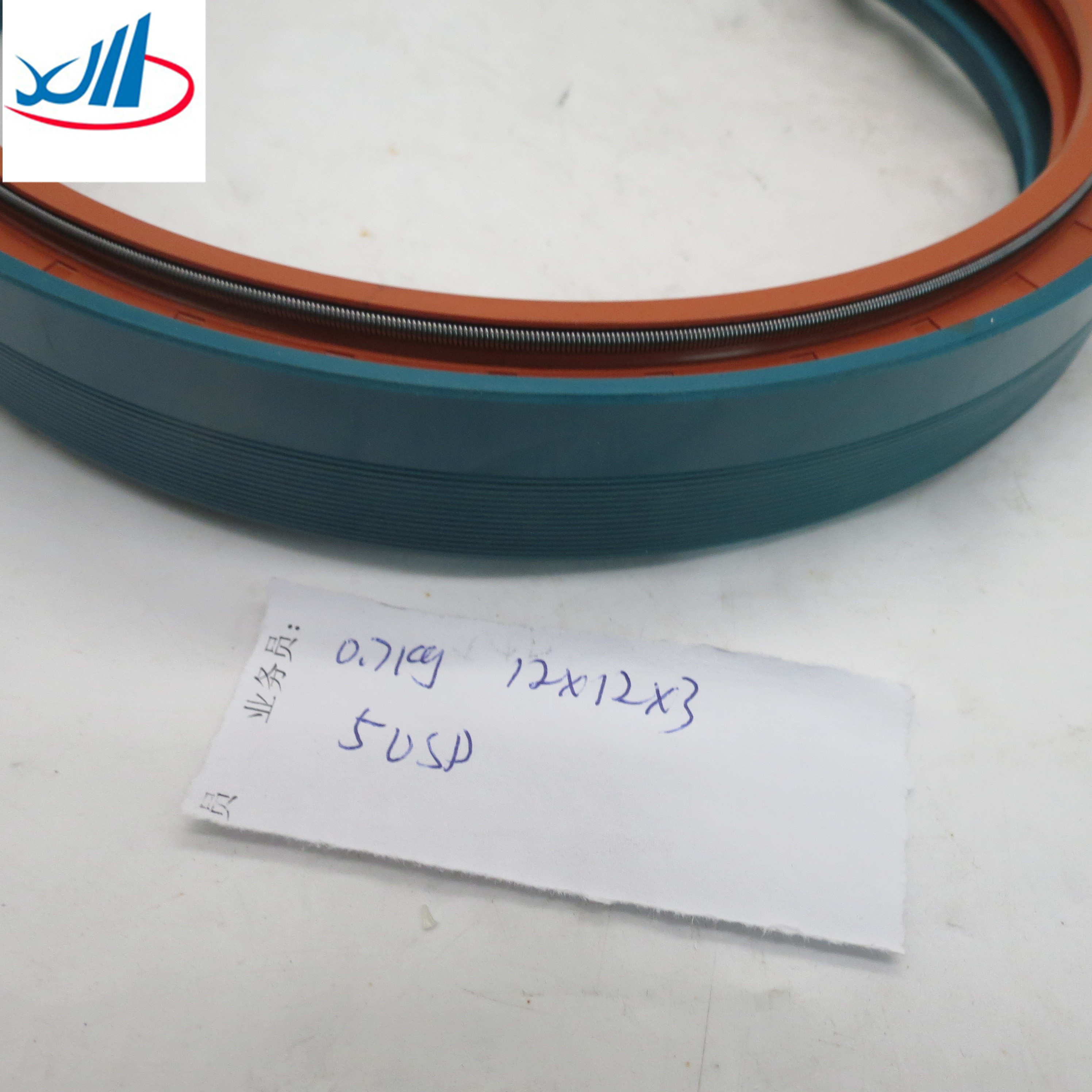 Jinan Sinotruk Howo Truck Parts Front Hub Oil Seal 190003074387