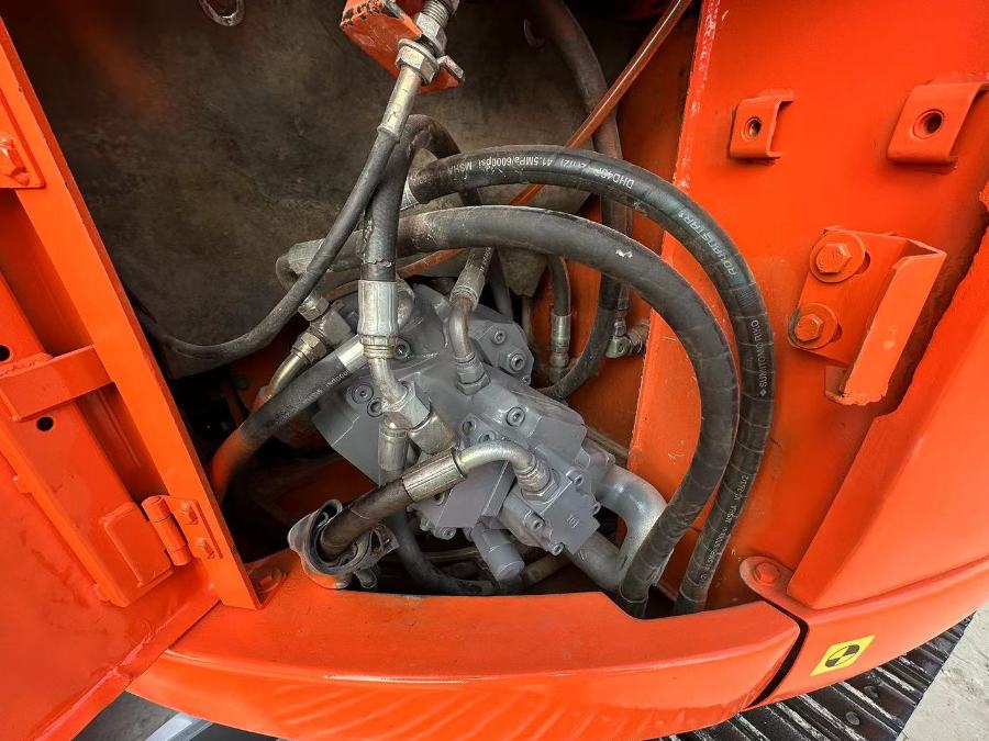 Hitachi ZX75US-A Excavator Hydraulic