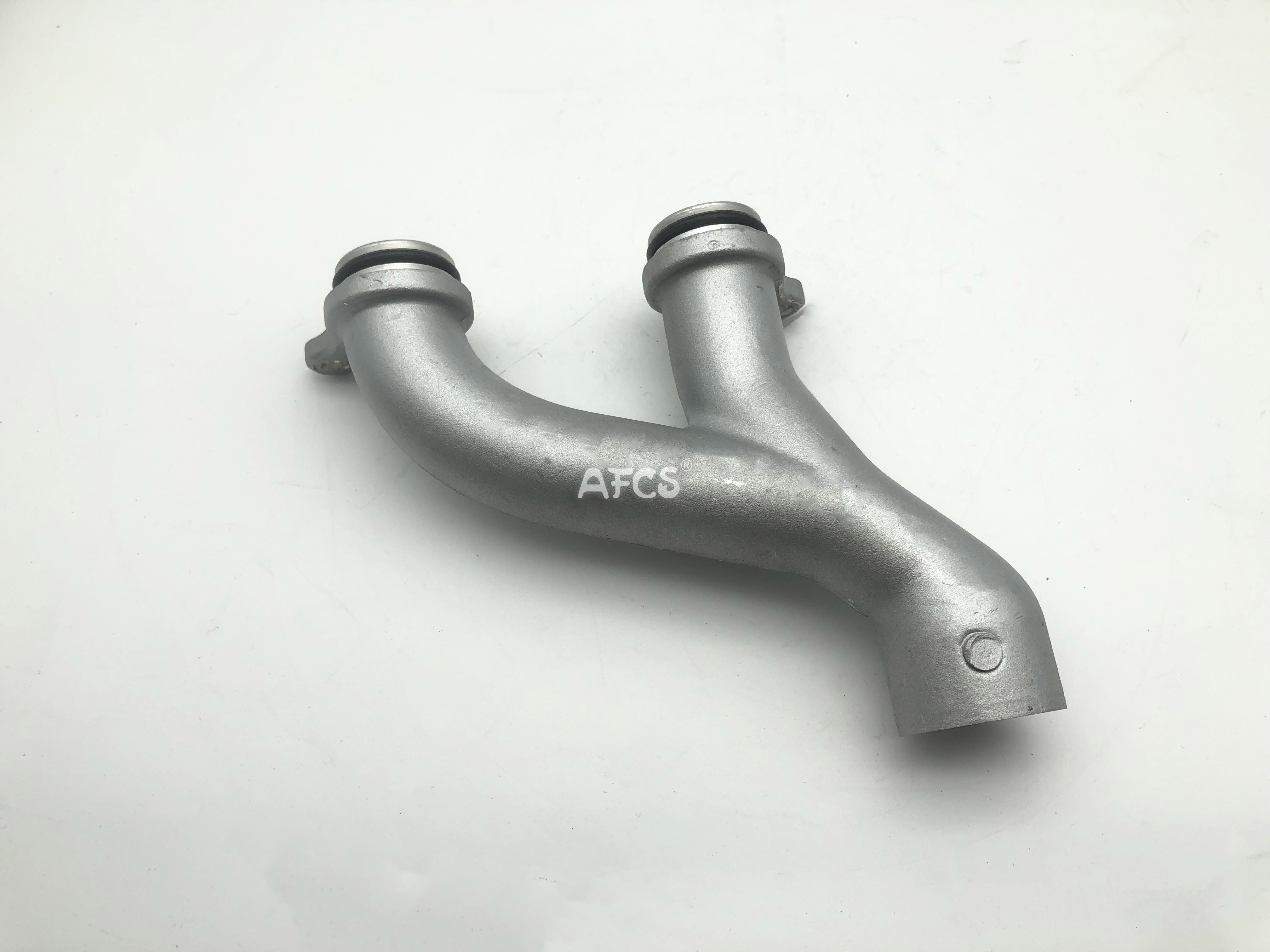 LR092992 9W838A520DA Coolant Water Hose For Land Rover Range Rover Velar