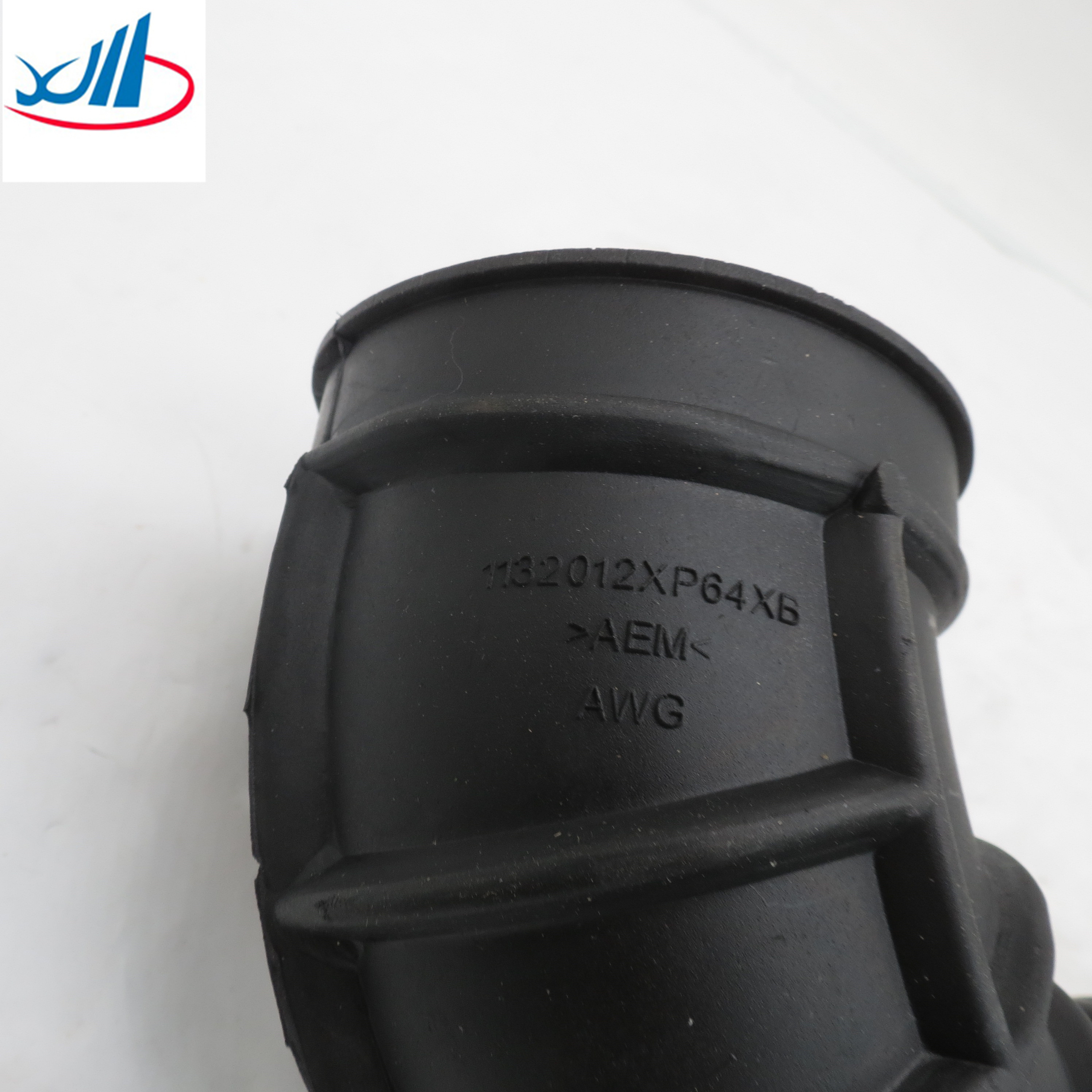 Truck Auto Engine Parts Engine Air Intake Hose Pipe 1132012XP64XB