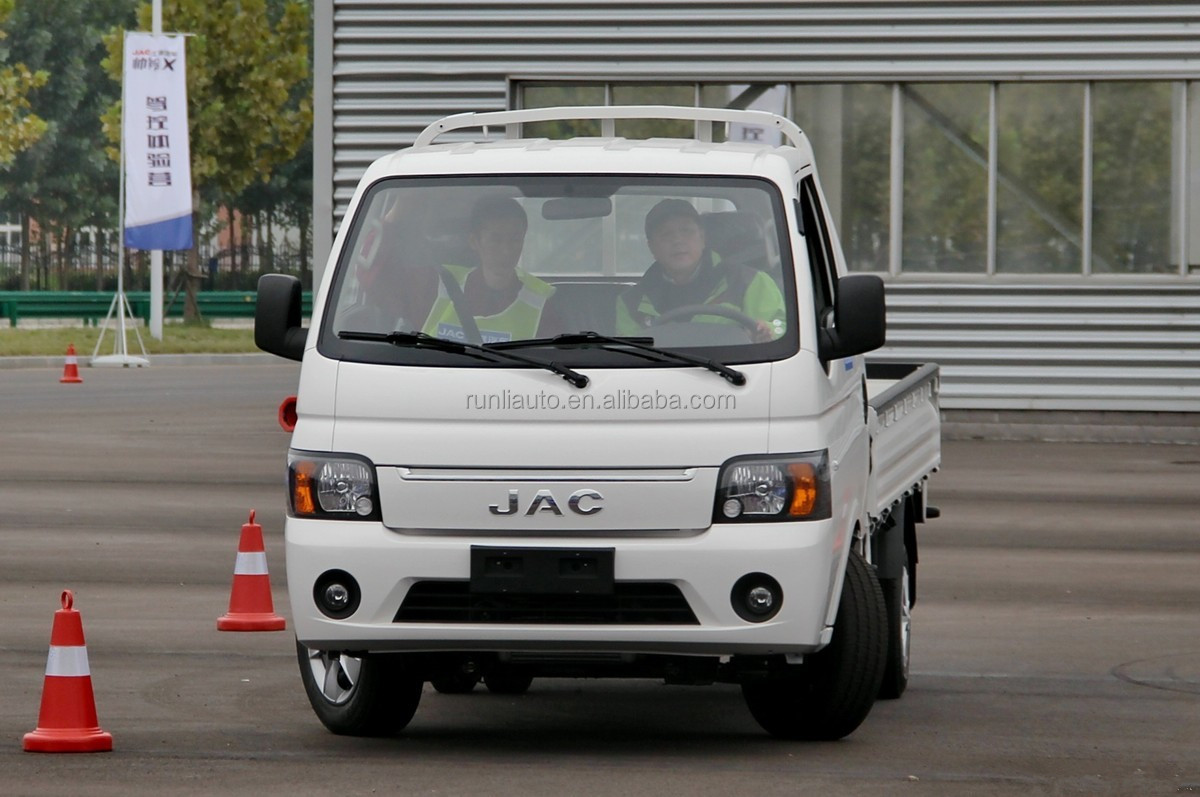 JAC X5 Small Cargo Lorry Truck 3Tons 120HP Gasoline Engine Left Steering