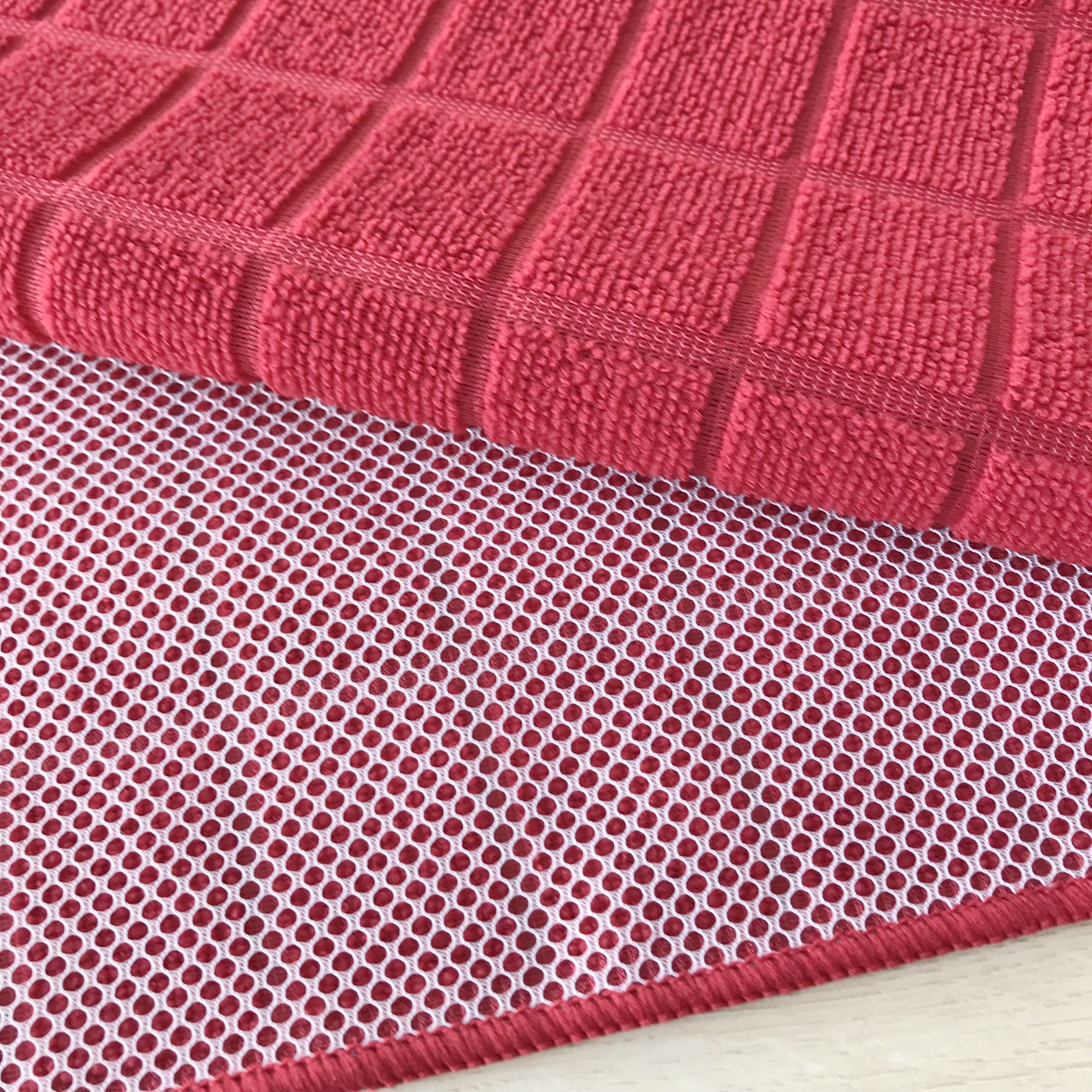 Hot saled red grid 100% polyester square micrfiber small towels with white mesh for house keeping