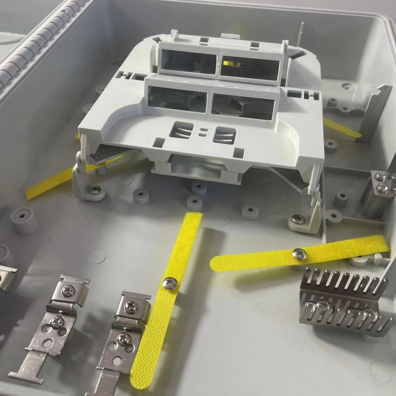 145*120mm Installation Size Fiber Optic Distribution Box for Indoor/Outdoor FTTH/FTTX