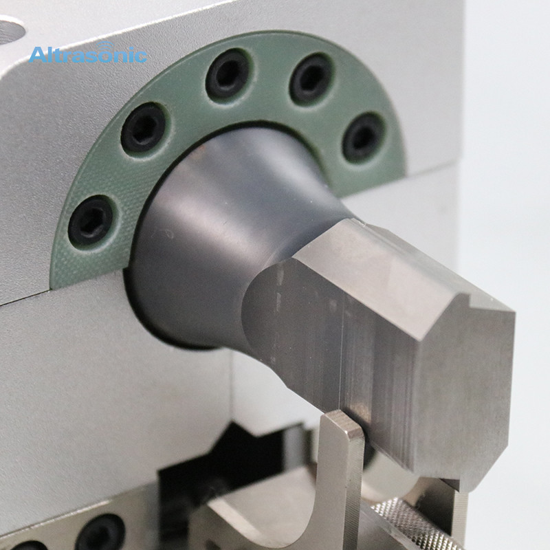 Mechanical Ultrasonic Metal Welding Machine 20kHz 3kW
