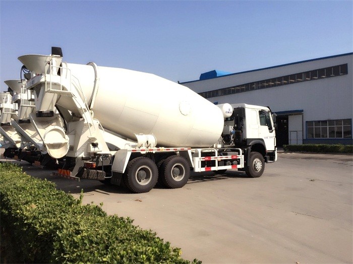 Sinotruk Howo 8x4 12cbm 16cbm 336ph Concrete Mixer Truck