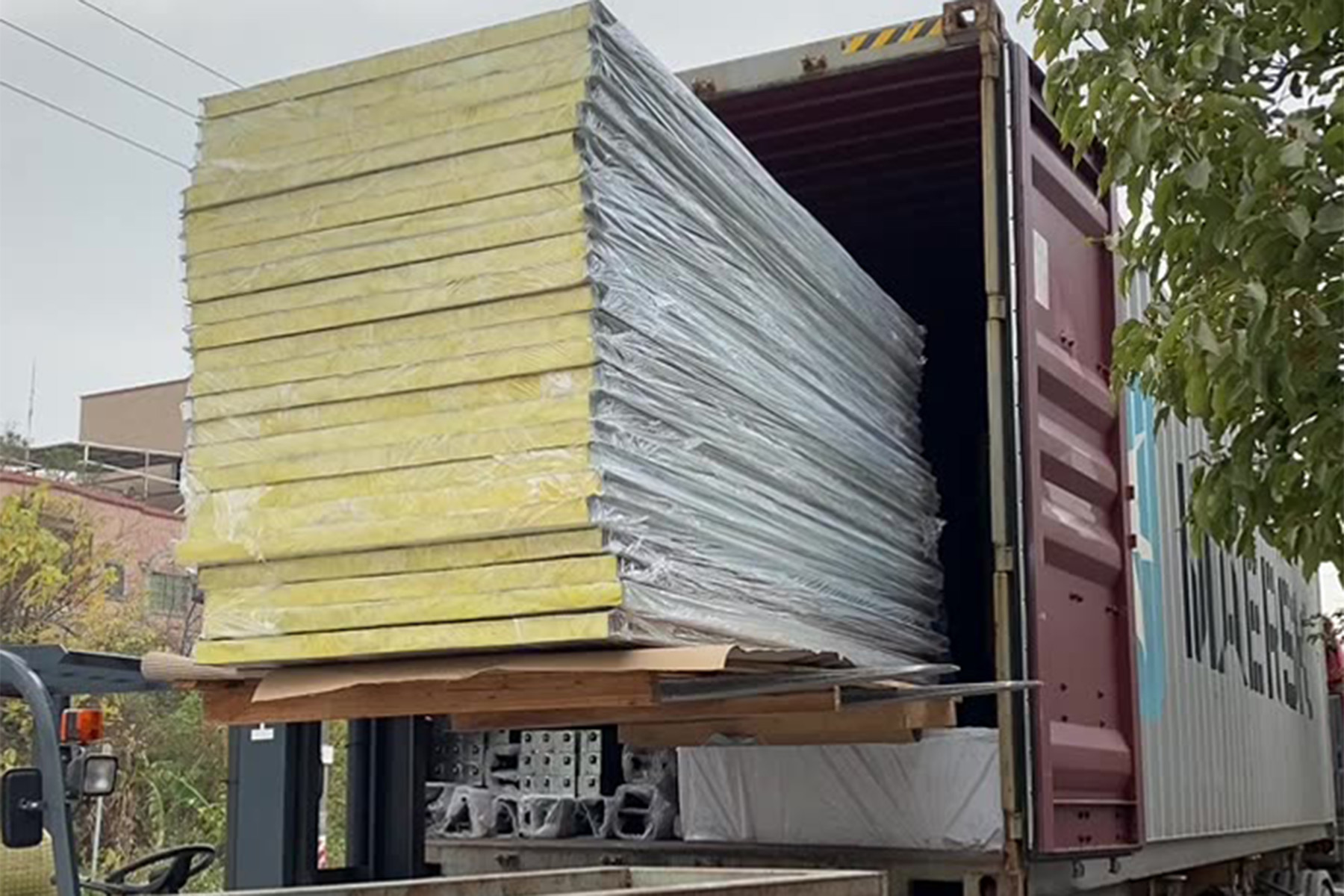 2 Floor Flat Pack Prefab Container Van House With Light Steel Frame Sandwich Panel Wall
