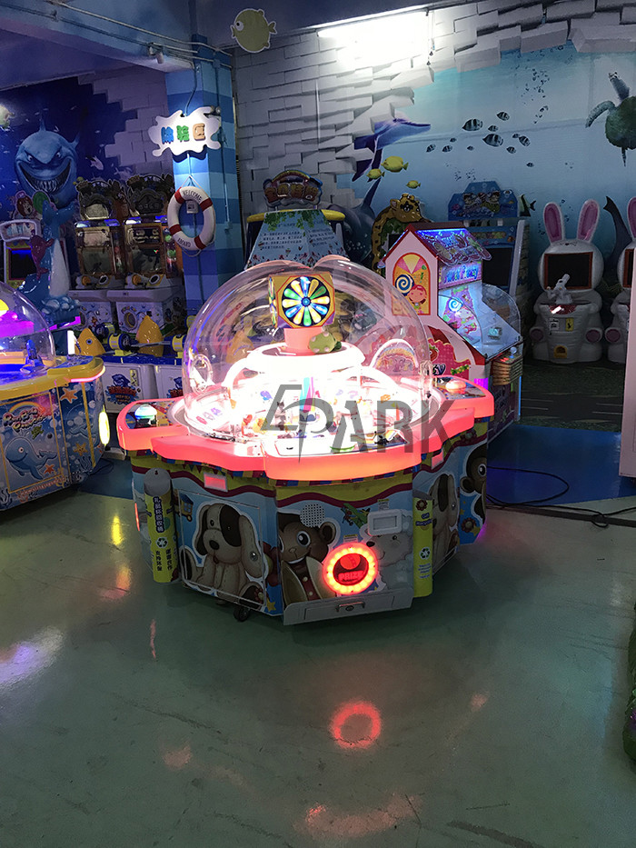 Cute Redemption Happy Boom Lottery Game Machine With Wooden Frame