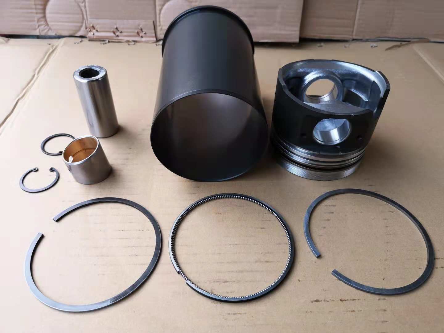 4HF1 Liner Set 5878133320 For ISUZU Light Truck Engine Repair Piston Number 6550
