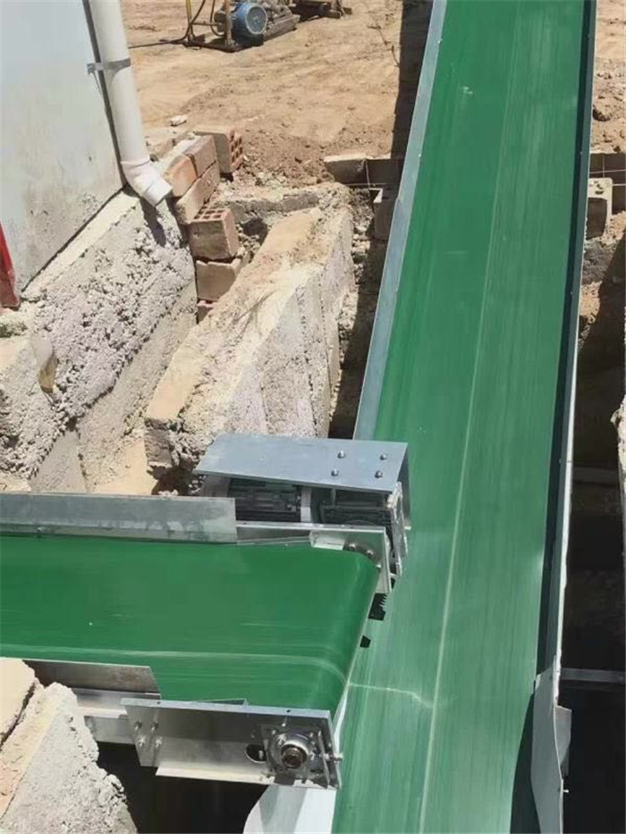 Multi Level Power Automatic Layer Poultry Equipment For Manure Cleaning