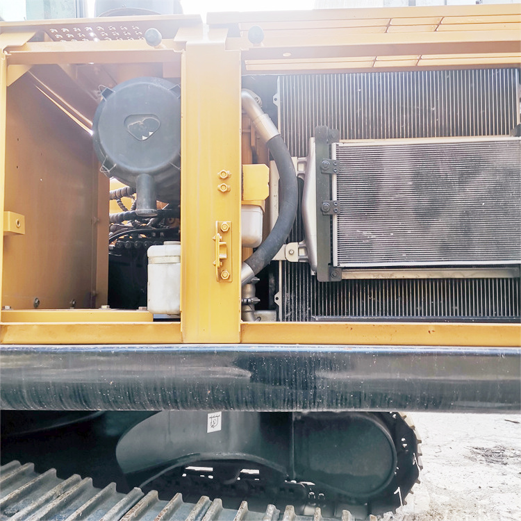 21 Ton Crawler Chain Used Sany Excavator 215 in Shanghai 0.93 m3 Bucket Capacity