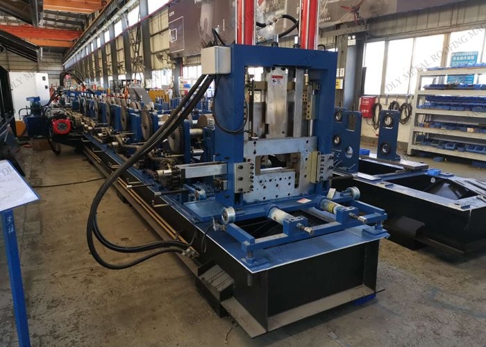 Automatic 380v Purlin Roll Forming Machine Chain Transmission For C Z Shape