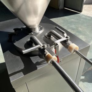 Powerful Vertical Hydraulic Sausage Filler Machine For Meat Processing Plant Use