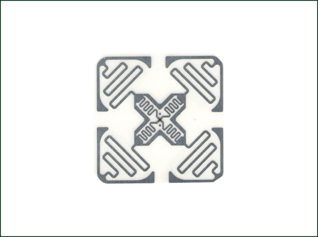 Long Reading Distance Rfid Inlay , Rectange Monza 4 Dry / Wet UHF RFID Tag