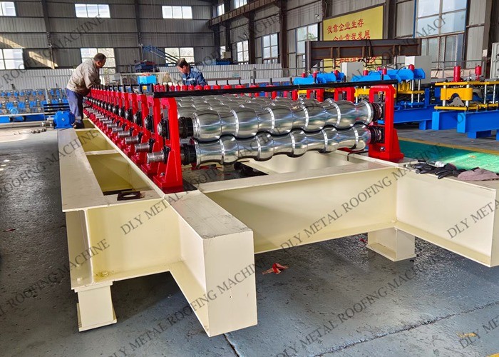 Automatic Plc Corrugated Roof Sheeting Machine 480v 1.25m Metal Forming