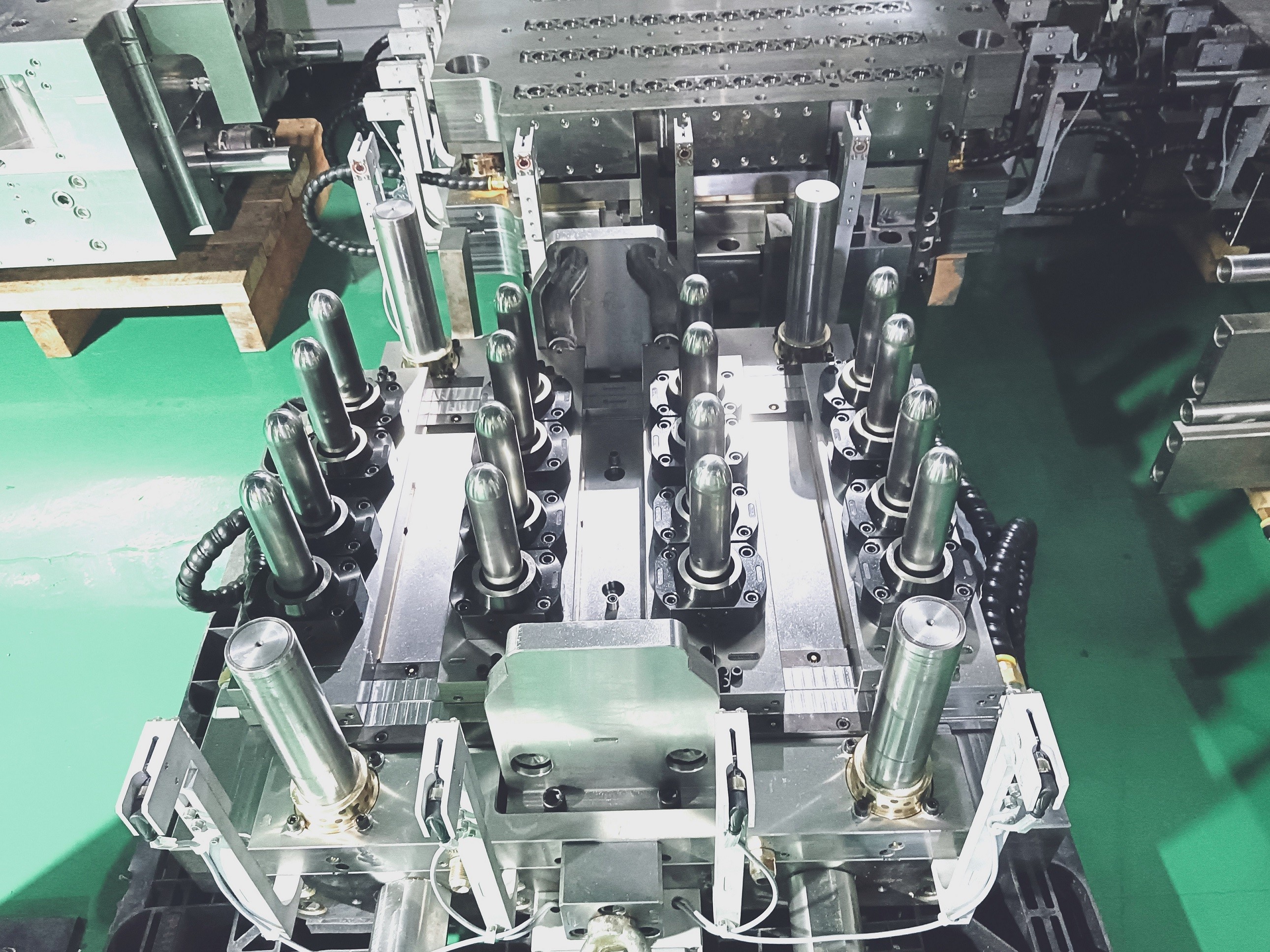 Professional Recyclable PET Preform 28mm 32mm 38mm For Mineral Water Bottles