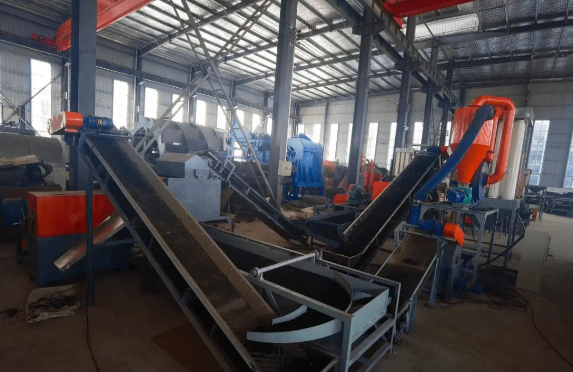 OTR Truck Scrap Tyre Recycling Plant Tire Crusher Rubber Powder Machine