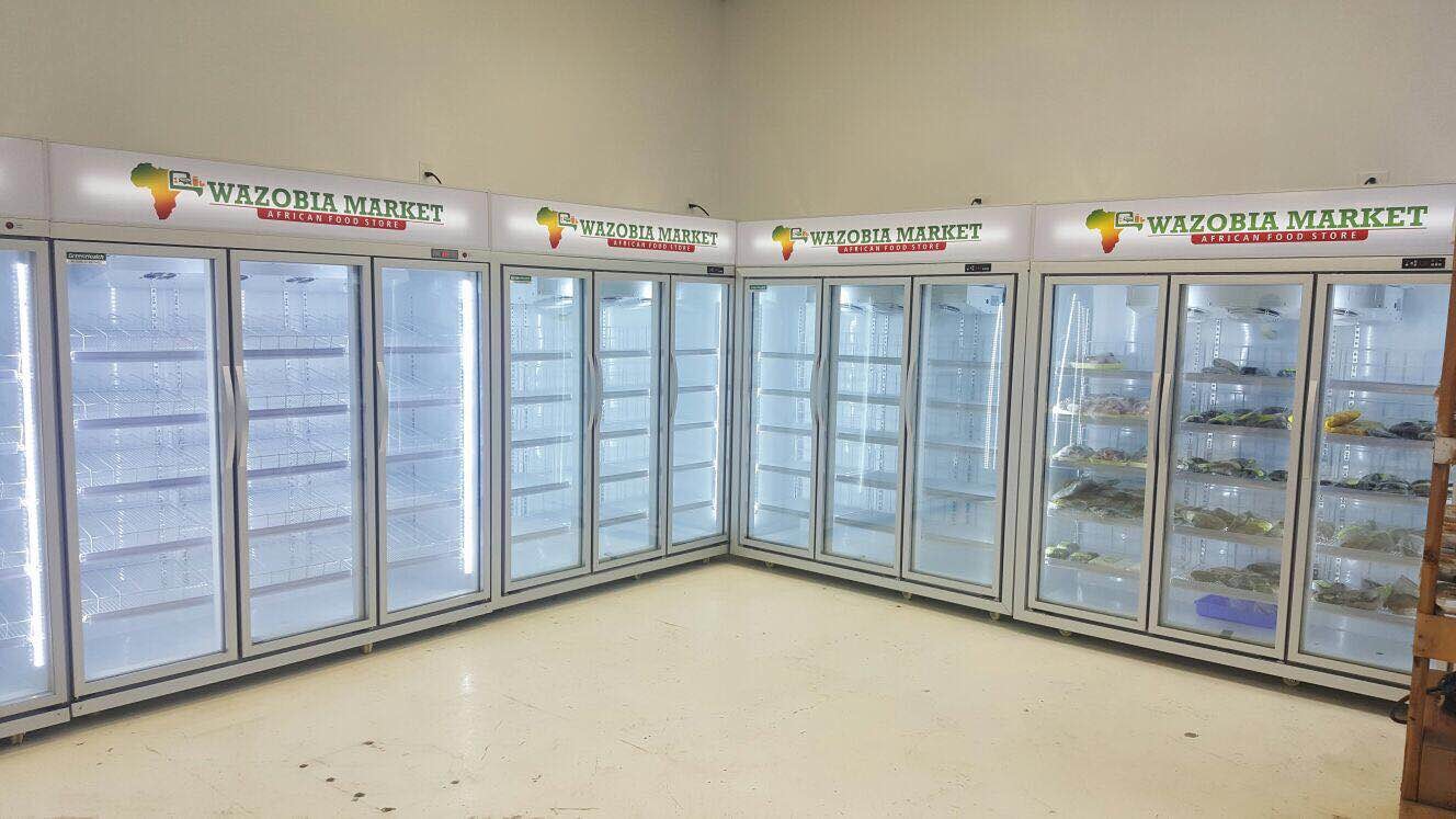 Upright 3 Door Freezer Showcase / Glass Door Freezer Auto Defrost R404a Refrigerant