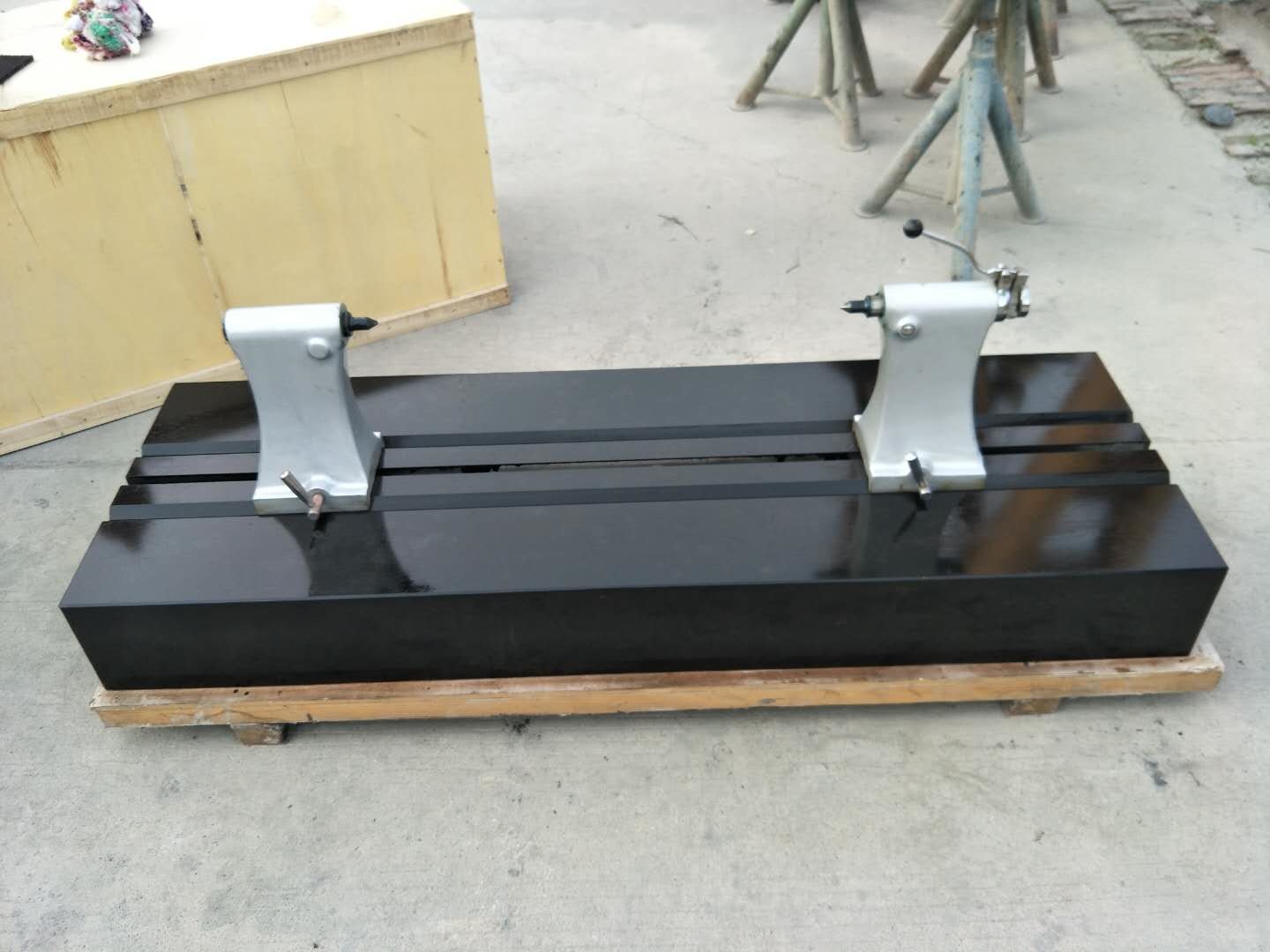 Bright Black Concentricity Test Bench With Granite Base - BC Anti Rust