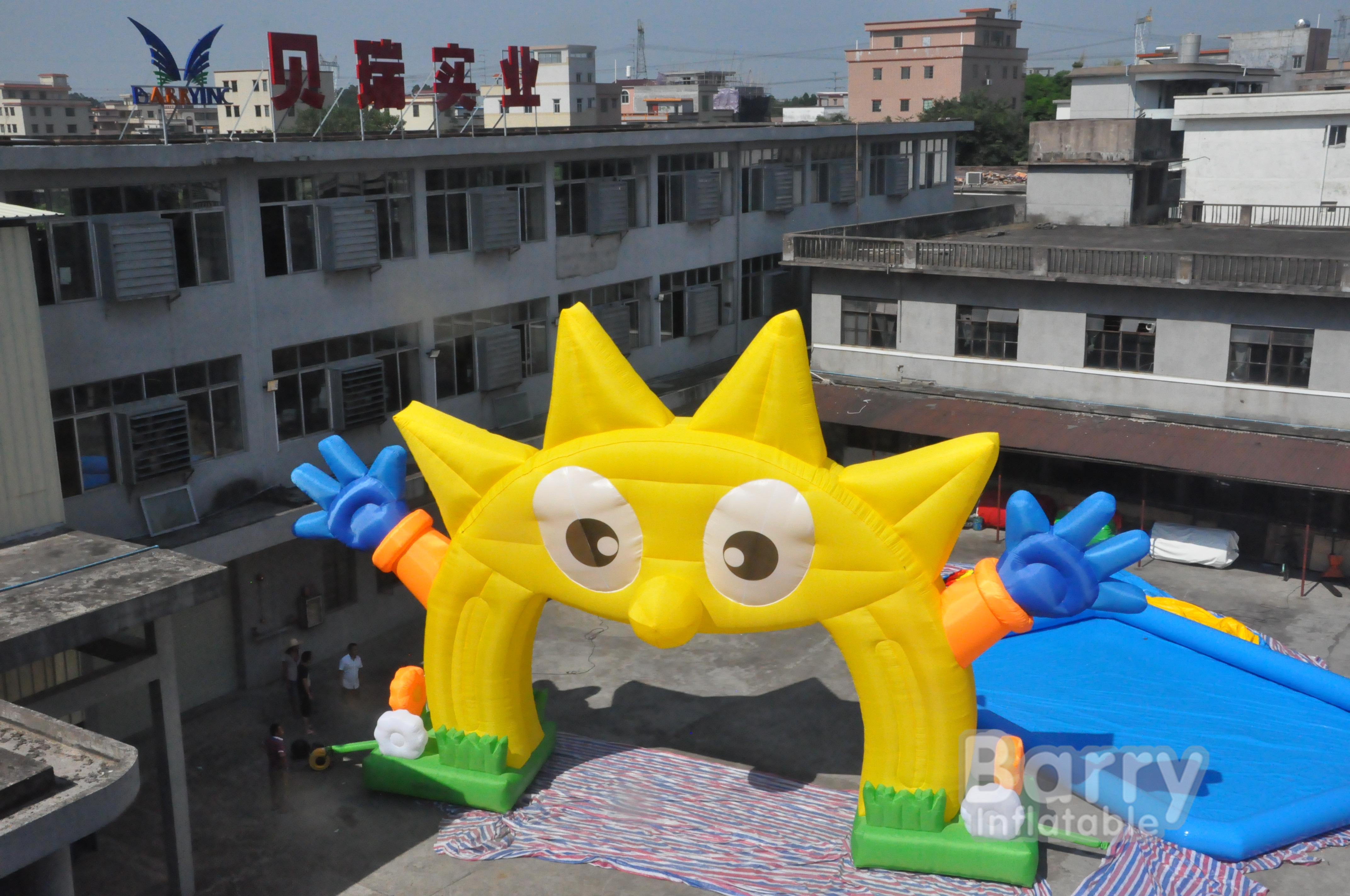 Cartoon Shape Yellow Inflatable Arches For Advertising / Inflatable Entrance Arch For Event