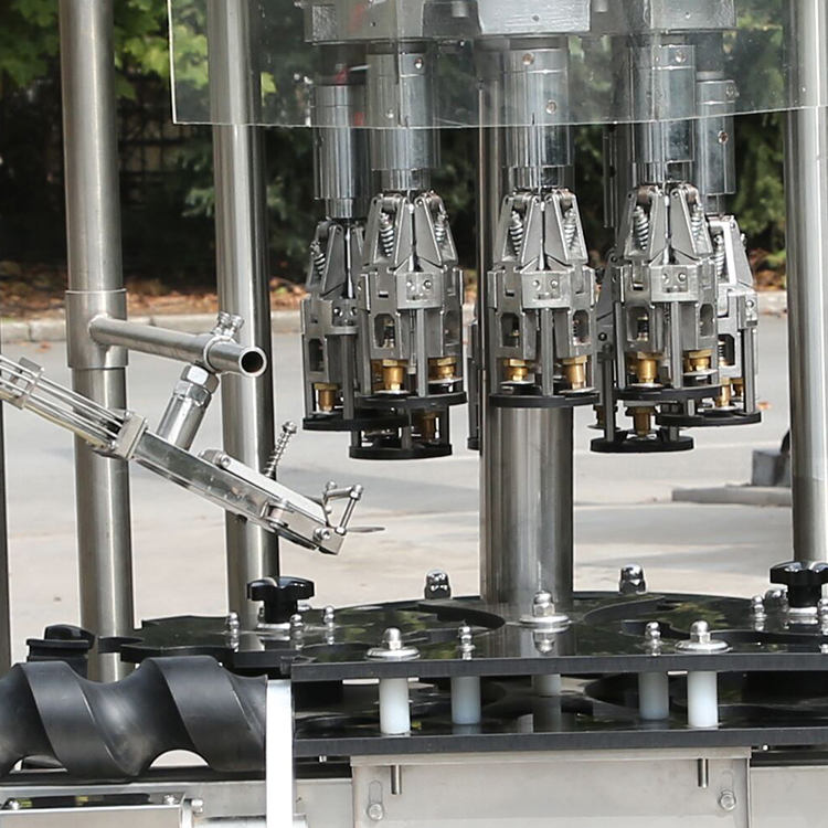SUS304 Automatic Bottle Capping Machine 1/4/6/8/12 Capper Head